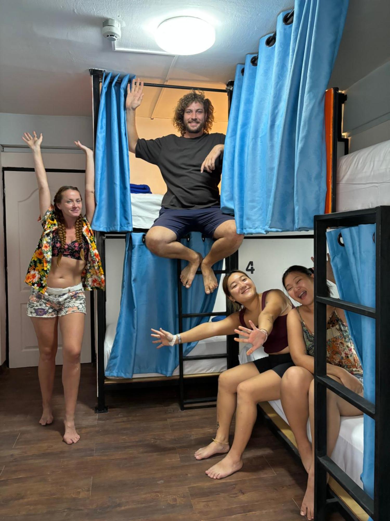 Revolution Khao San By The Bliss Hostel Bangkok Exterior photo